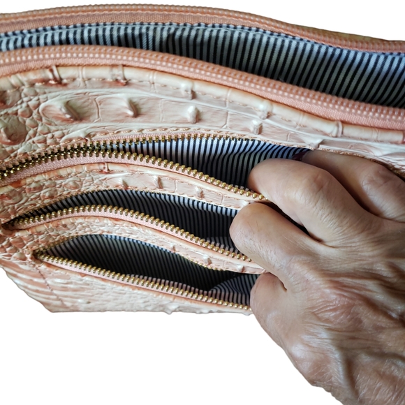 Rose Pink Multi Zipper Beautiful Crossbody bag - Picture 10 of 16